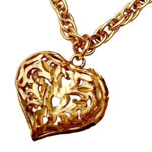 Vintage 1970s Gold Tone Rope Chain Necklace with Openwork Heart Pendant